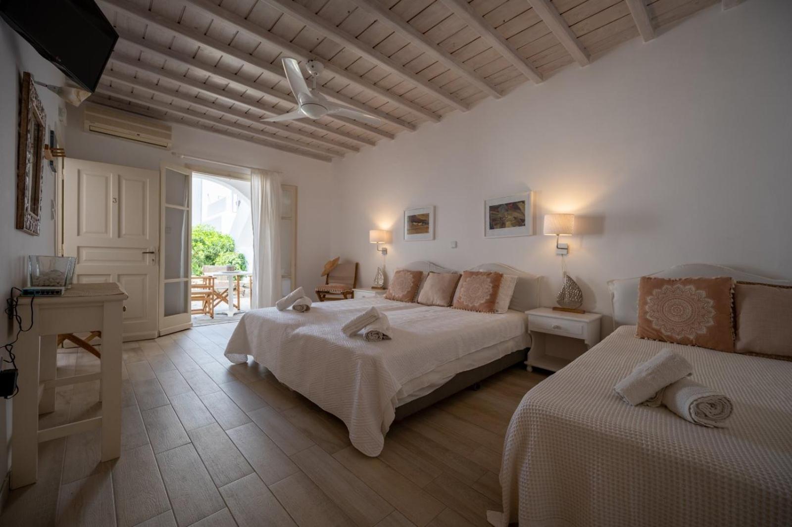 Twins-Trisa Apartments Ornos  Luaran gambar